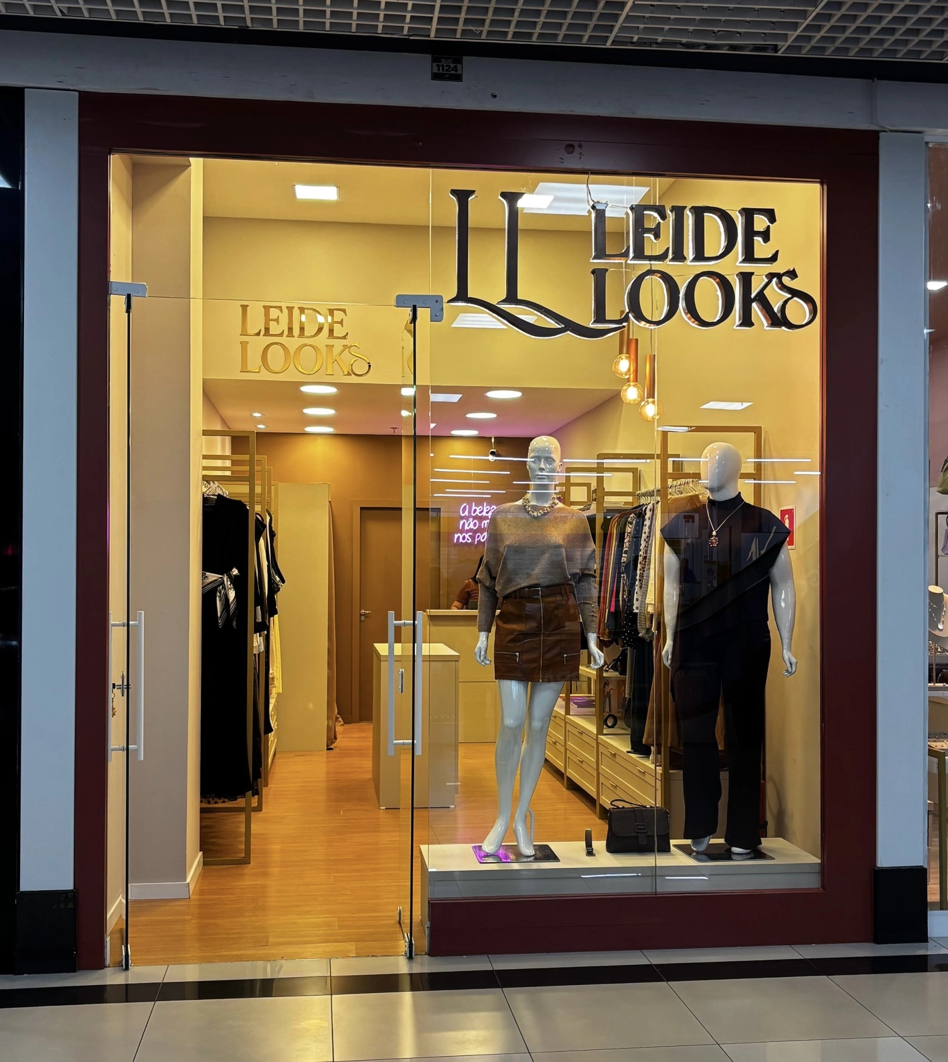 Imagem de background Leide Looks